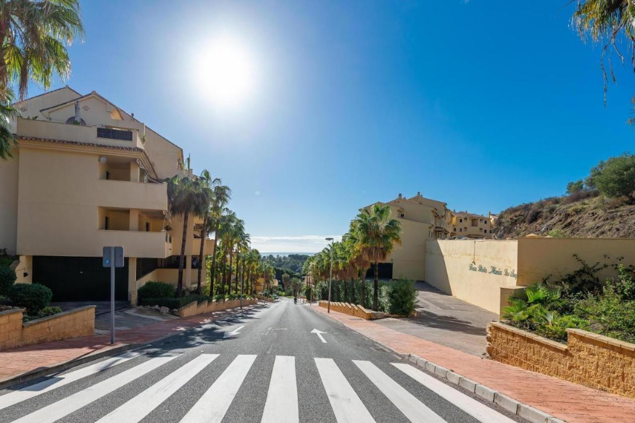 בנאלמדנה Fabulous Golf Front Apartment With Pool And Seaview מראה חיצוני תמונה